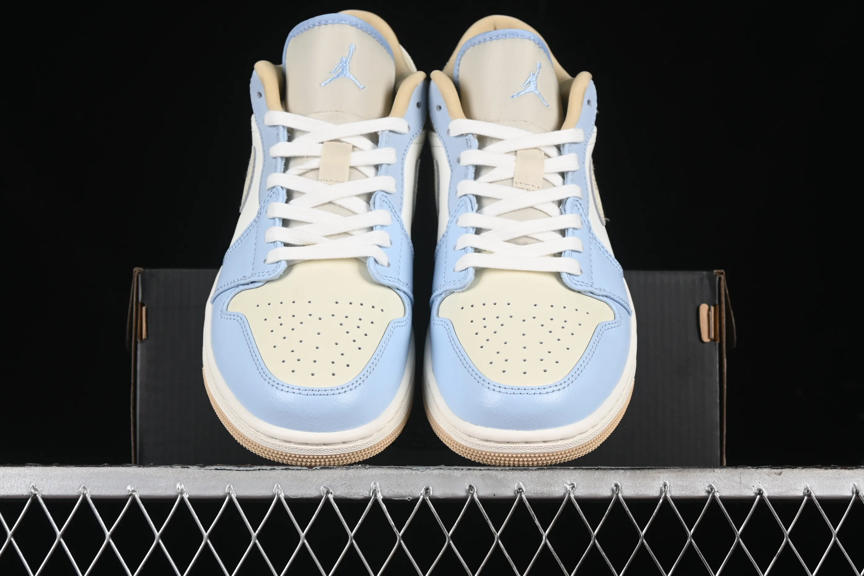 All categories Air Jordan Jordan series basketball shoes Air Jordan 1 Low G version pure original Air Jordan 1 Low OG AJ1 Joe 1 meter white brown low-top cultural basketball shoes HQ4186-111